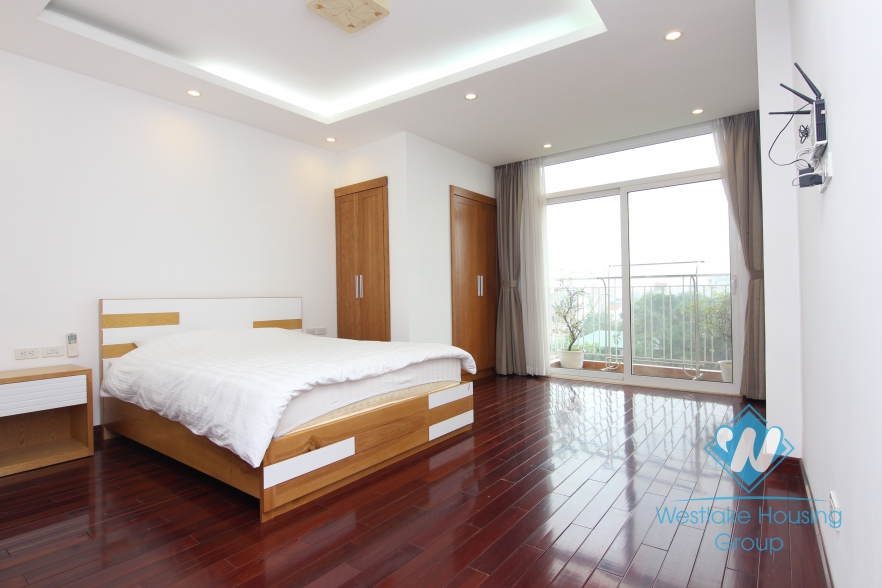 03 bedrooms apartment for rent in Xuan Dieu st, Tay Ho district 